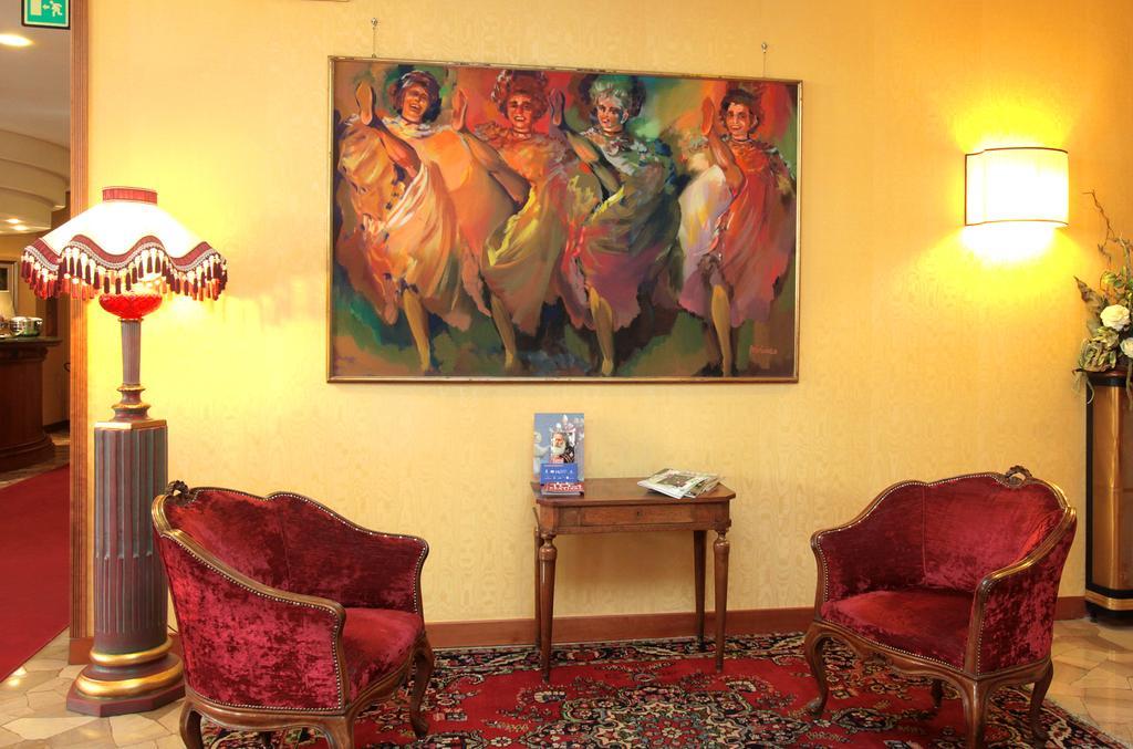 Hotel De Paris Терни Екстериор снимка